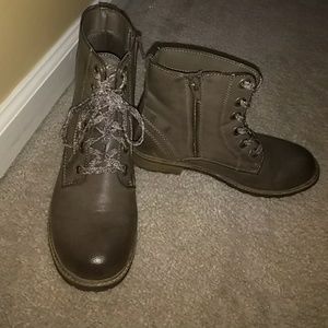 Girls combat boots
